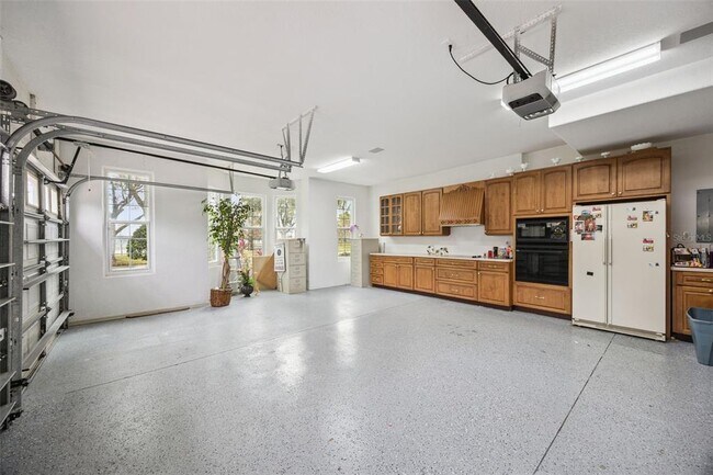 Building Photo - 8742 Southern Breeze Dr