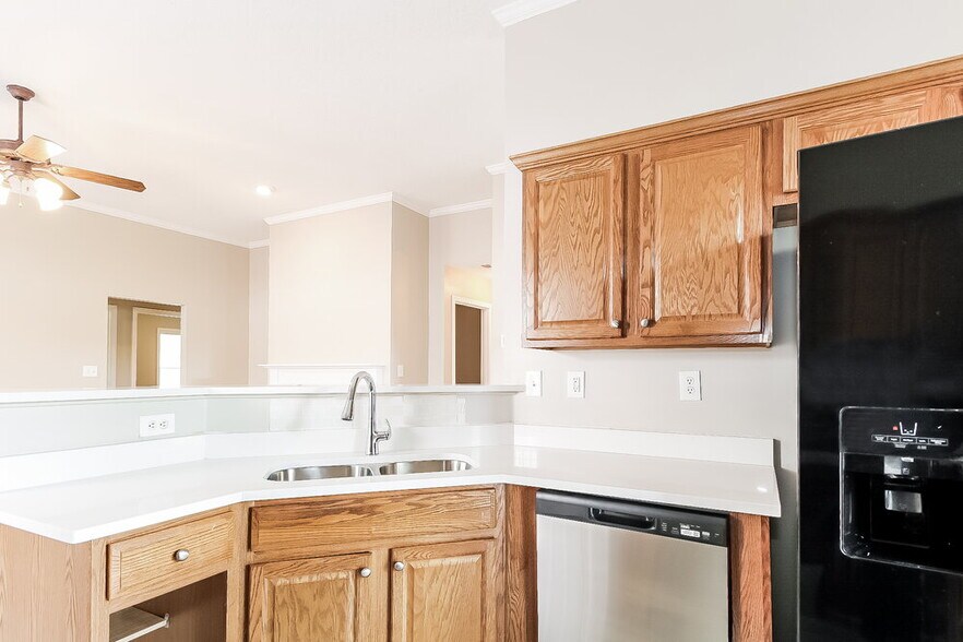 Building Photo - 9162 Acadia Pl