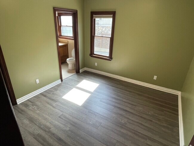 Building Photo - 3026 Olive St