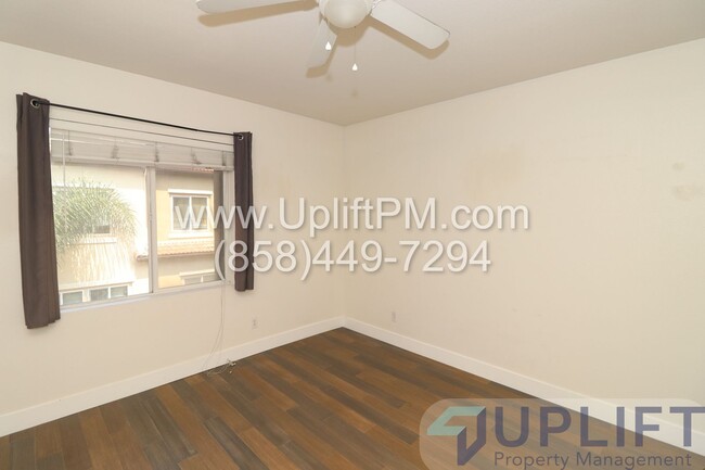 Building Photo - $1000 off 1st months rent  3-Bed Apartment