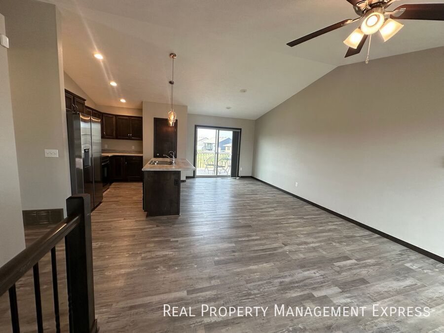 Building Photo - 4 Bedroom 3 Bathroom Home for Rent