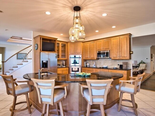 Building Photo - 149 Nanaquaket Rd