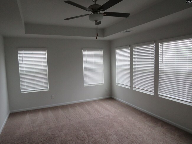 Building Photo - 425 Pepperbush Ln