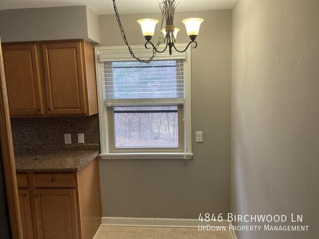 Building Photo - 4846 Birchwood Ln