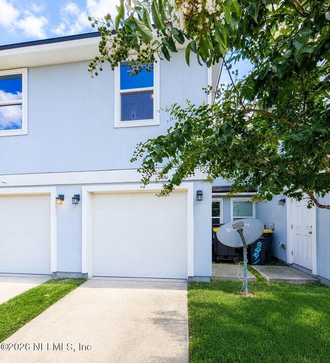 Building Photo - 8441 McGirts Village Ln