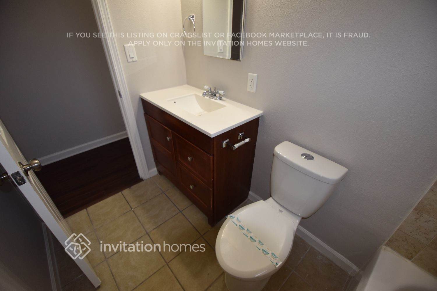 Building Photo - 11114 Blue Jay Dr