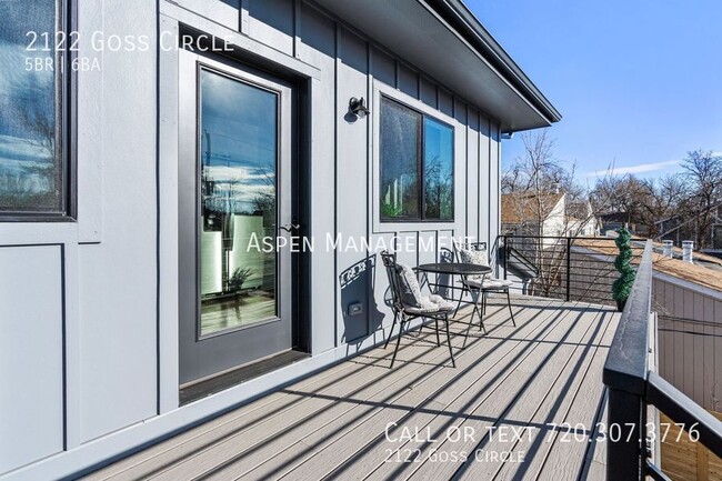 Building Photo - 2122 Goss Cir W