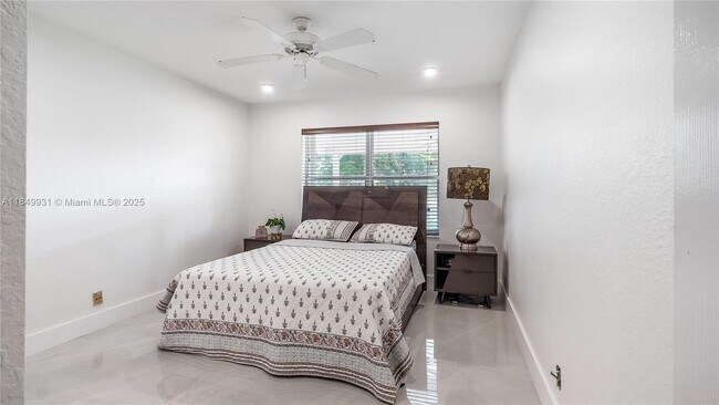 Building Photo - 4025 Sapphire Ln
