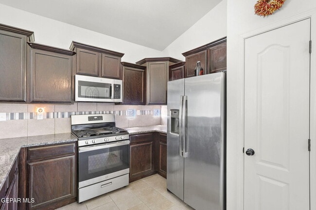 Building Photo - 14828 Tierra Escape Ave