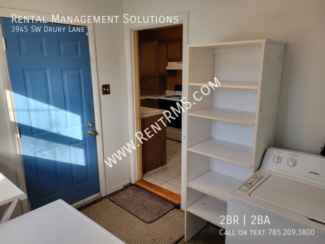 Building Photo - 3945 SW Drury Ln