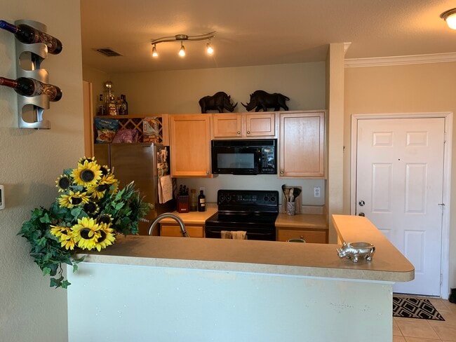 Building Photo - 5000 Culbreath Key Way