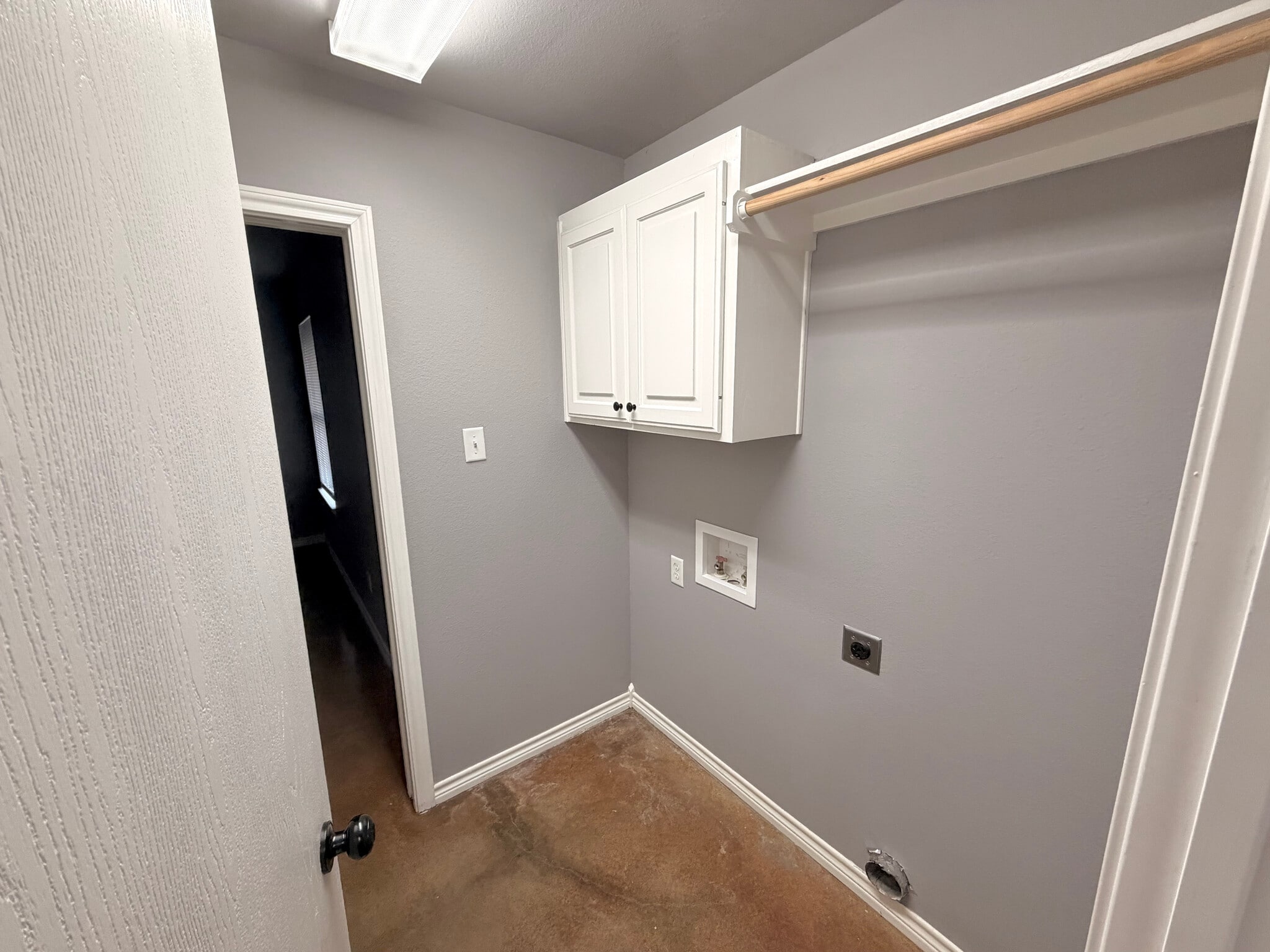 Laundry Room - 271 Lawrence Rd