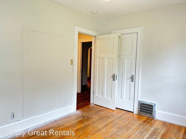 Building Photo - 3 br, 1.5 bath House - 1632 47th Street