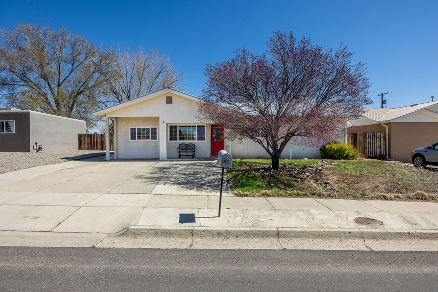 Building Photo - 3708 Sierra Vista Dr