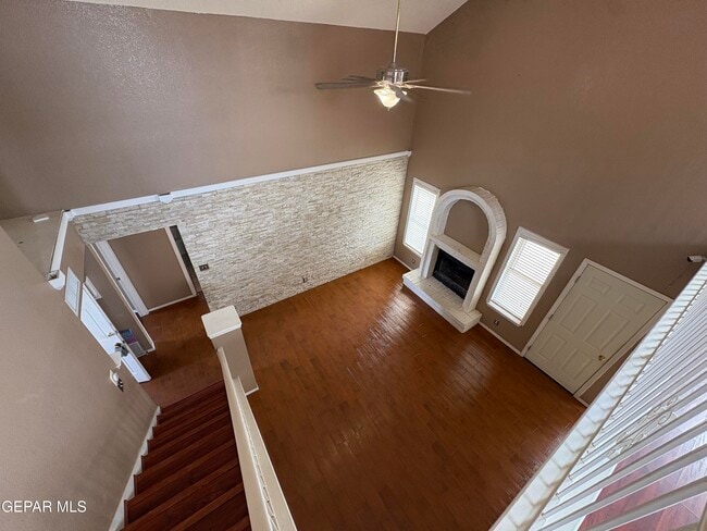 Building Photo - 11120 Loma De Color Dr