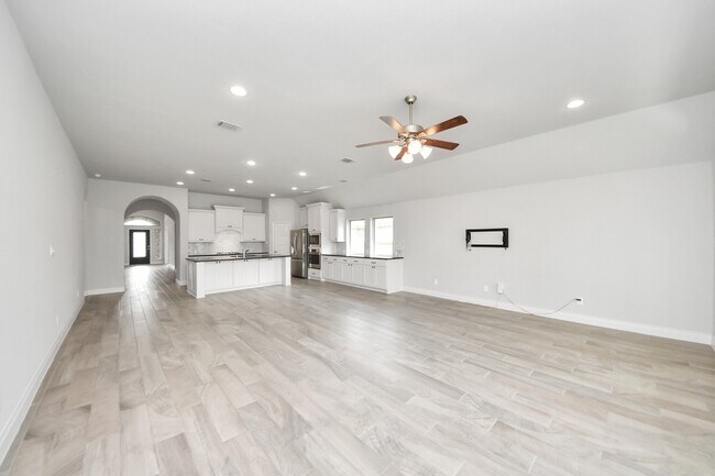 Building Photo - 4412 Mesquite Terrace Dr