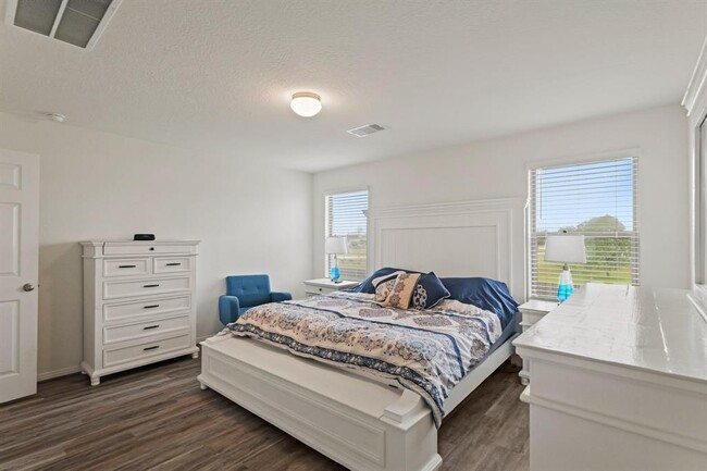 Building Photo - 4826 Hickory Deer Ln