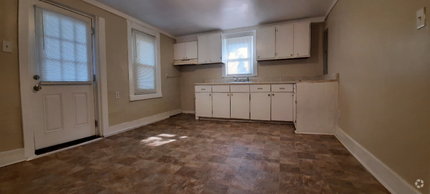 Building Photo - 3009 Clifton Ave
