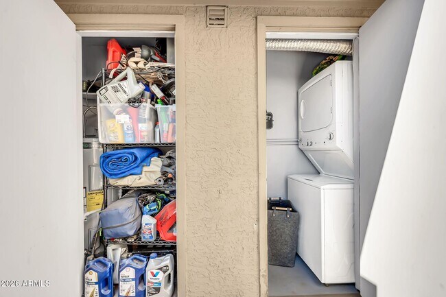Building Photo - 1310 S Pima