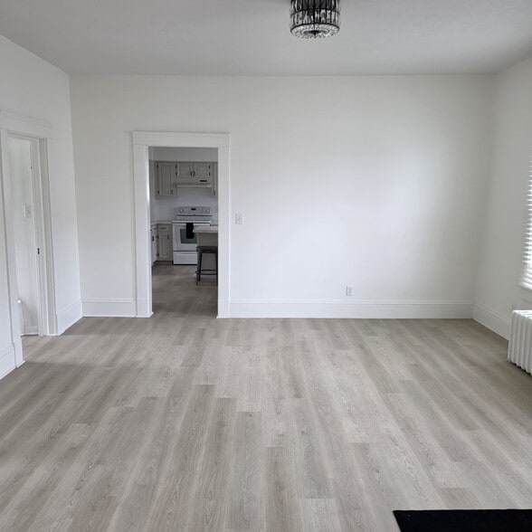 Building Photo - 1017 Putnam St