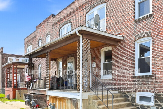 Building Photo - 12 W 8th St