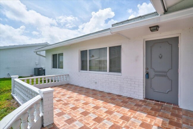 Building Photo - 2086 SW 12th Ave