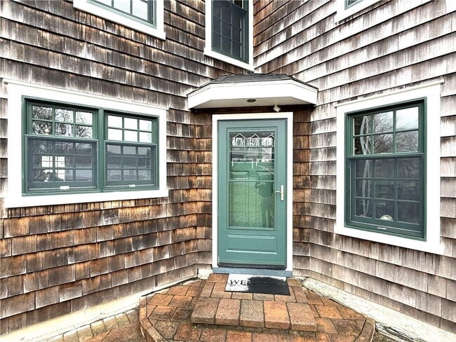 Building Photo - 2678 E Main Rd