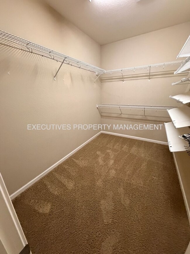 Building Photo - 3895 Bethpage St