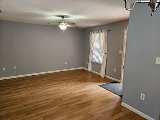 Building Photo - 310 Redwood Ave