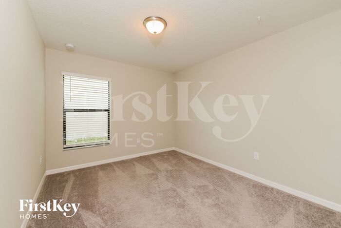 Building Photo - 9723 Sage Creek Dr