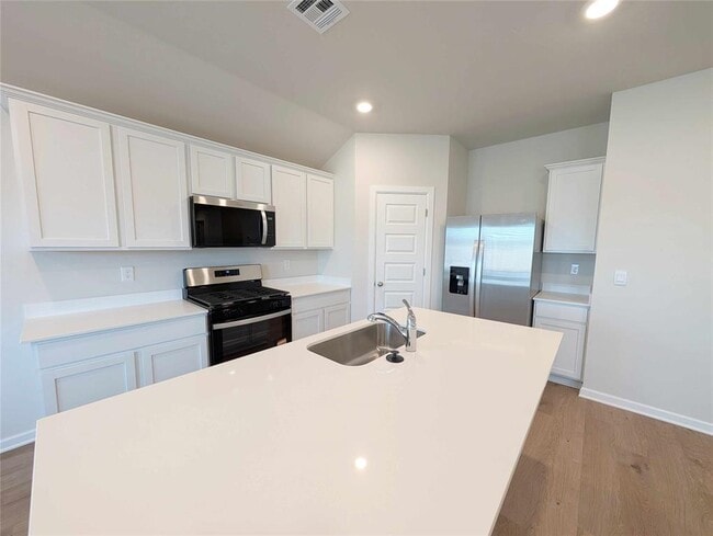 Building Photo - 2917 Ember Dr