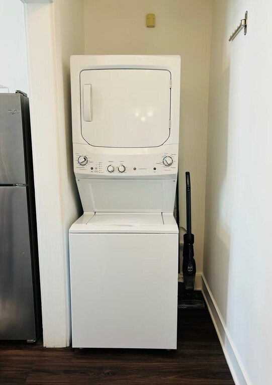 Washer/Dryer in unit - 2104 Park Rd