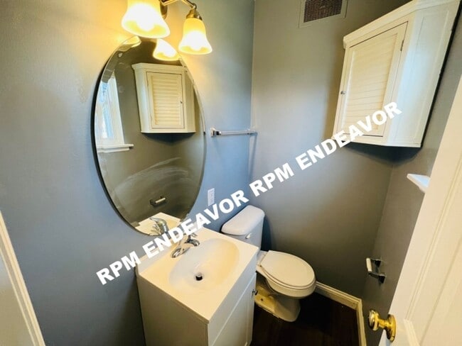 Building Photo - 3-Bedroom Home in Fort Zumwalt School Dist...