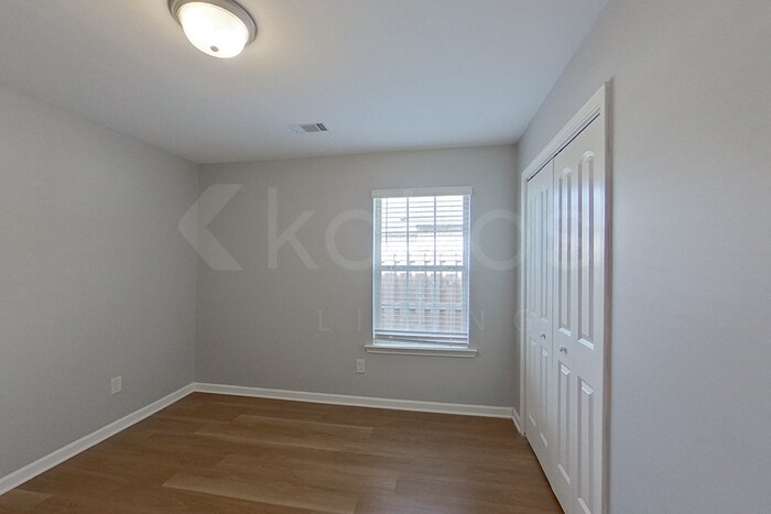 Building Photo - 115 Dawson's Ml Dr