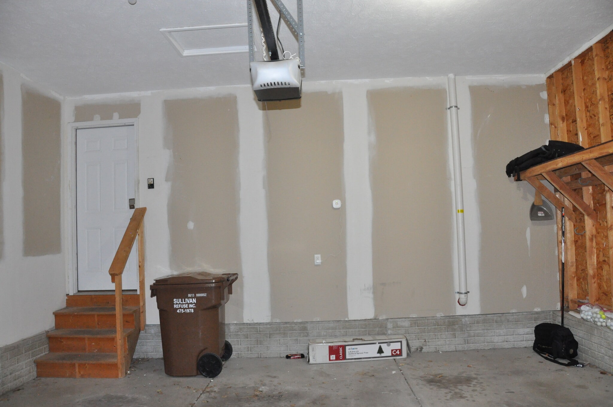 Garage - 2041 Colorado Dr