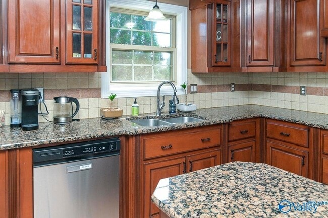 Building Photo - 4409 SE Hampton Ridge Dr