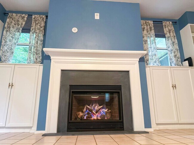 Building Photo - 200 Oakley Dr