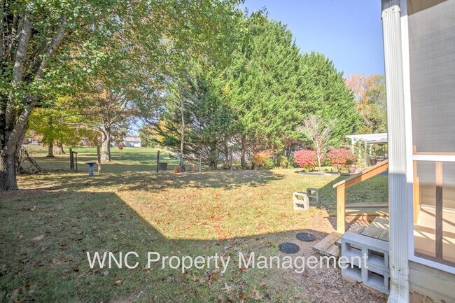 Building Photo - 302 Creeks End Cir