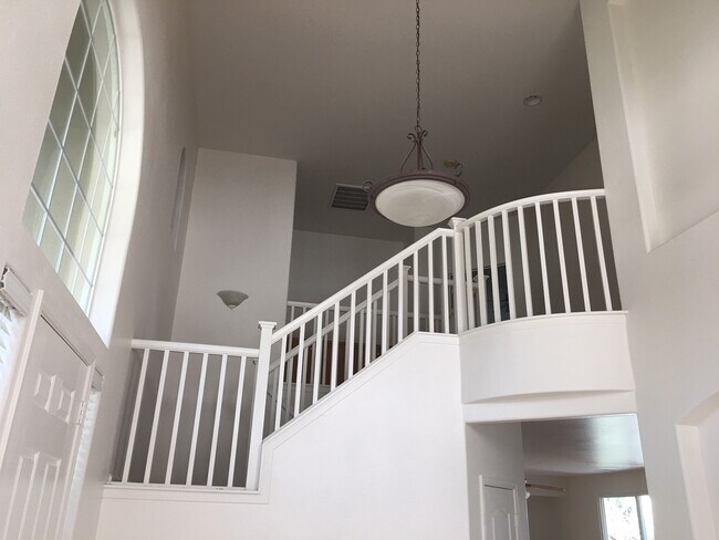 Building Photo - Fabulous Leo Wilson 4/3 in Clovis Unified!