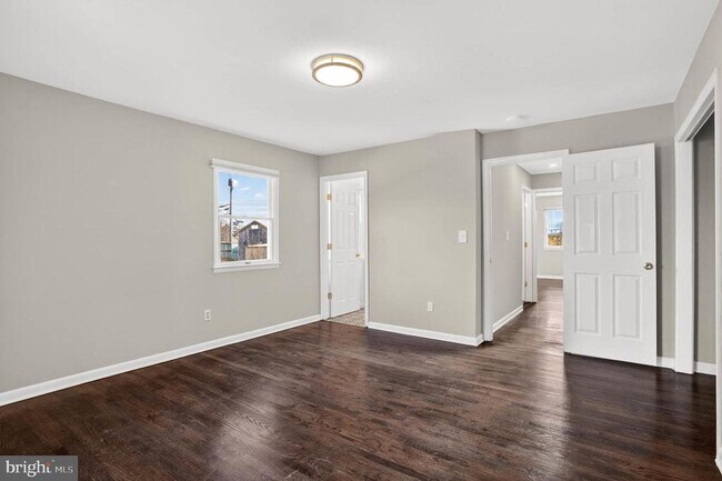 Building Photo - 927 Juliet Ln