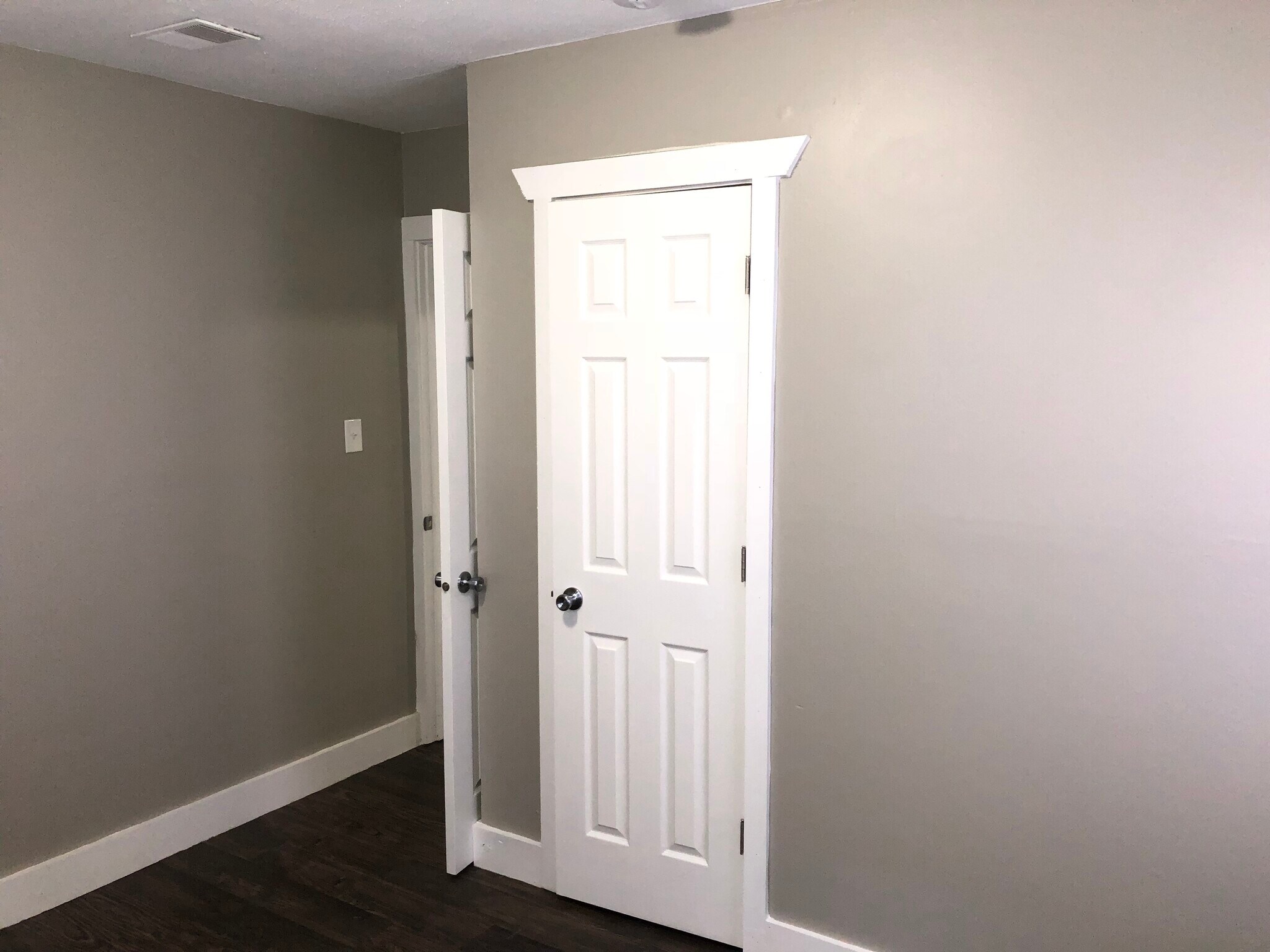 Bedroom 2 - 18768 Roscommon St