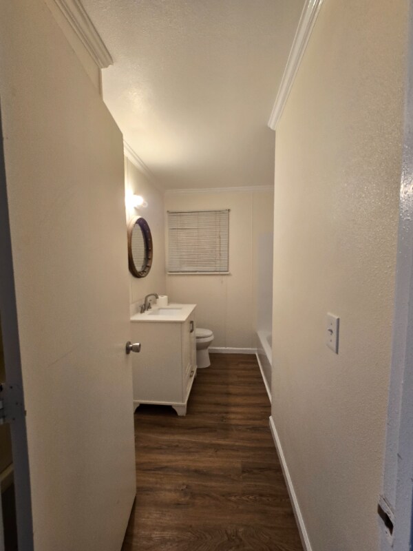 Building Photo - 836 Huntington Ln