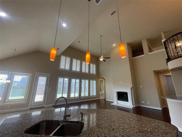 Building Photo - 8705 Verona Dr