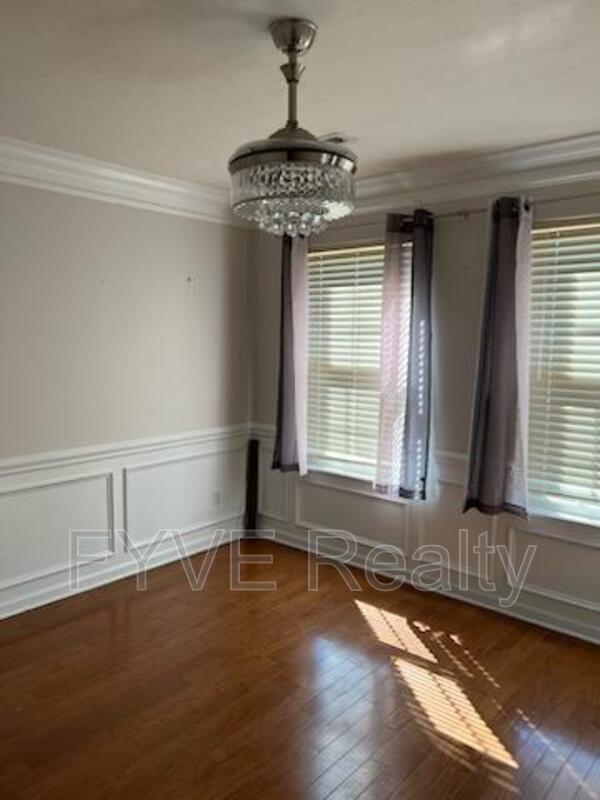 Building Photo - 2426 Middlebrook Ridge Ln
