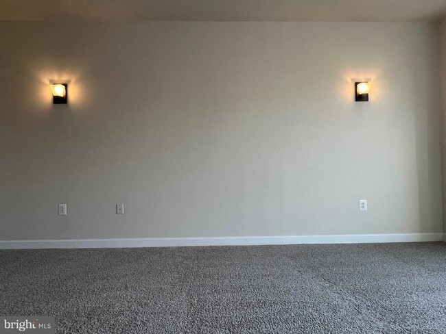 Building Photo - 485 Harbor Side St