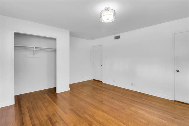 Building Photo - 5024 Rexton Ln