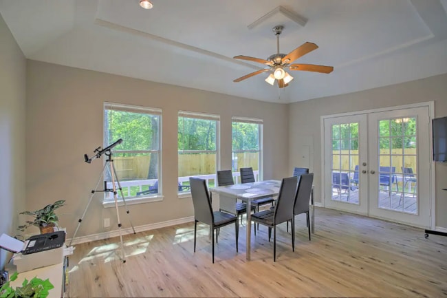 Building Photo - 102 Pawnee Dr