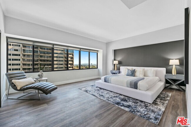 Building Photo - 10445 Wilshire Blvd