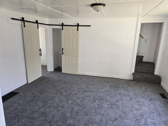 Building Photo - Four Bedroom Home in Northwest Grand Rapids