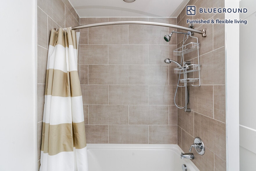 Building Photo - 1255 22nd St NW